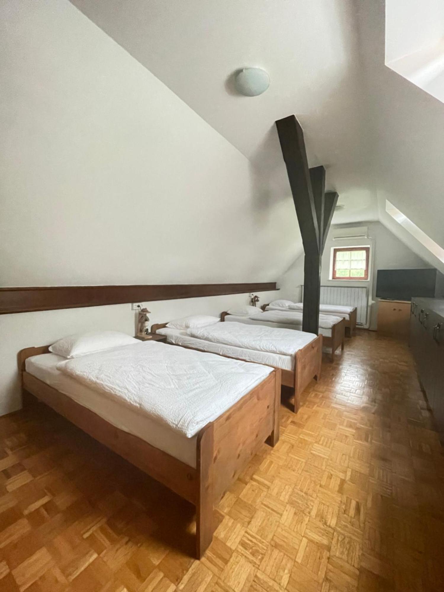 Gostisce Barbara Ξενοδοχείο Idrija Εξωτερικό φωτογραφία