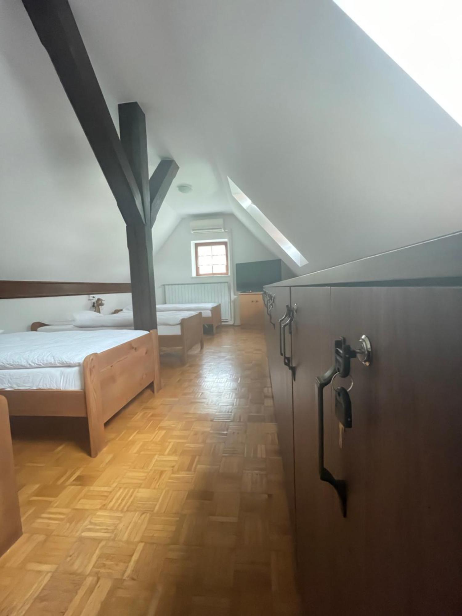Gostisce Barbara Ξενοδοχείο Idrija Εξωτερικό φωτογραφία